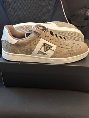 GUESS Men's Tan Logo Low-Top Sneakers